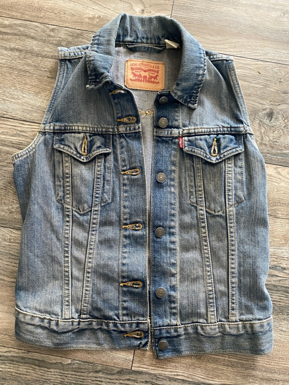 Levi's Denim Vest size small